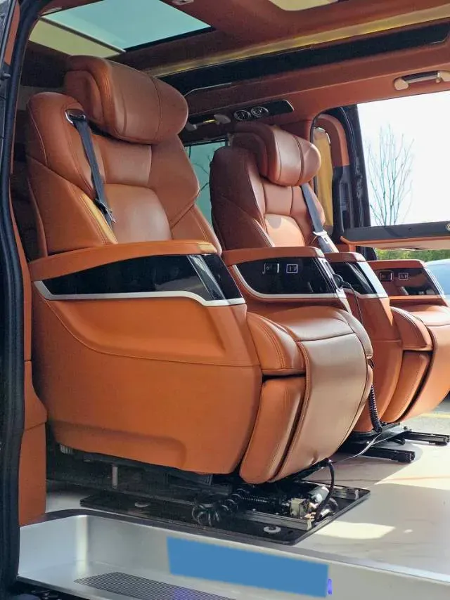 2021 Mercedes-Benz Vito 2.0T 211HP L4 9AT,autocango,china used car exporter,china ev exporter,chinese used car exporter,chinese used ev exporter