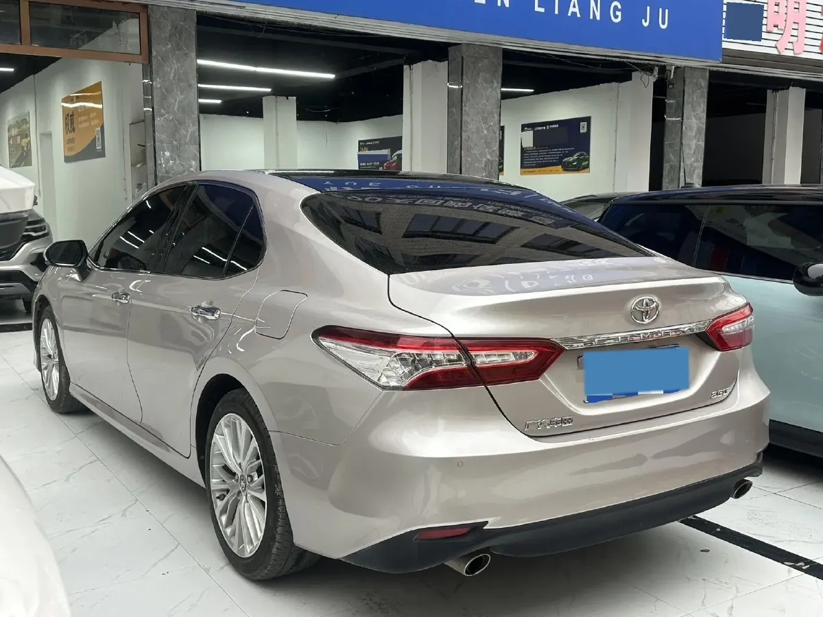 2019 Toyota Camry 2.5L 209HP L4 8AT,autocango,china used car exporter,china ev exporter,chinese used car exporter,chinese used ev exporter