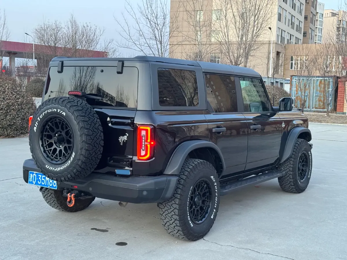 2024 Ford Bronco 2.3T 275HP L4 10AT,autocango,china used car exporter,china ev exporter,chinese used car exporter,chinese used ev exporter