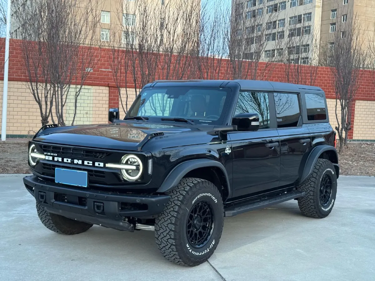 2024 Ford Bronco 2.3T 275HP L4 10AT,autocango,china used car exporter,china ev exporter,chinese used car exporter,chinese used ev exporter