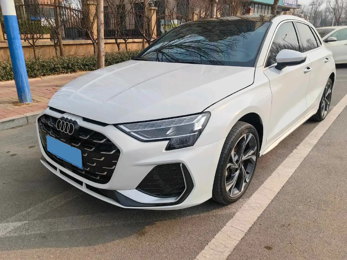 2025 Audi A3 1.5T 160HP L4 7DCT