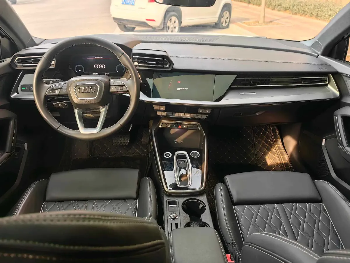 2025 Audi A3 1.5T 160HP L4 7DCT,autocango,china used car exporter,china ev exporter,chinese used car exporter,chinese used ev exporter