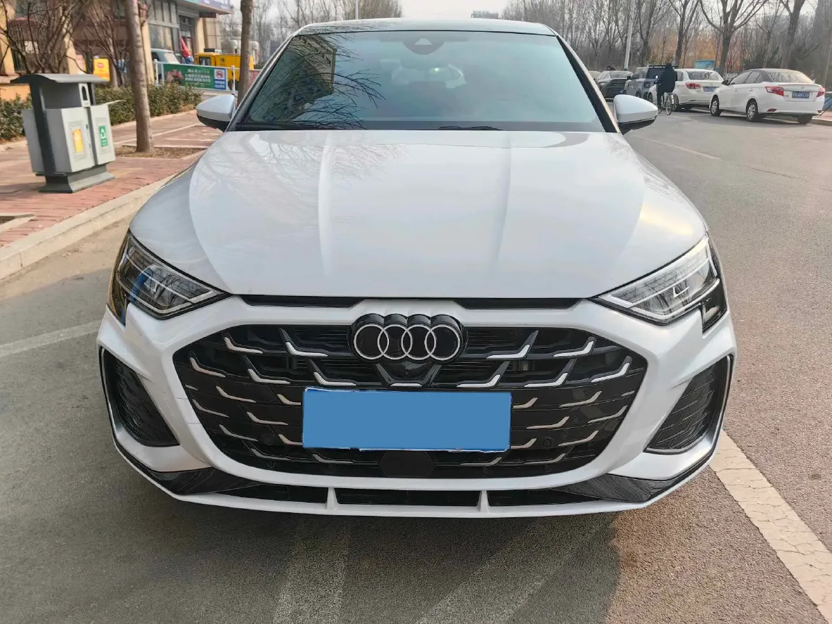 2025 Audi A3 1.5T 160HP L4 7DCT,autocango,china used car exporter,china ev exporter,chinese used car exporter,chinese used ev exporter