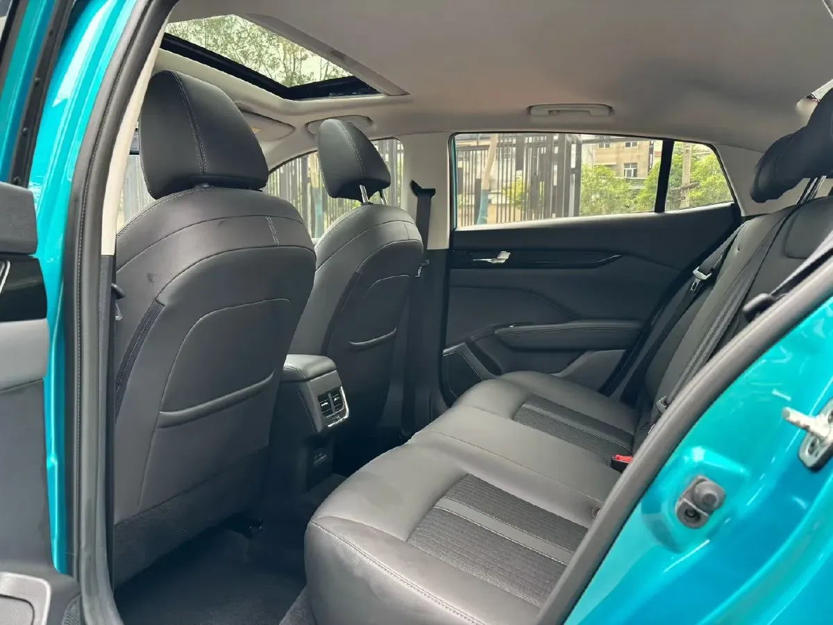 2020 DongFeng Aeolus YiXuan 1.5T 150HP L4 6DCT,autocango,china used car exporter,china ev exporter,chinese used car exporter,chinese used ev exporter