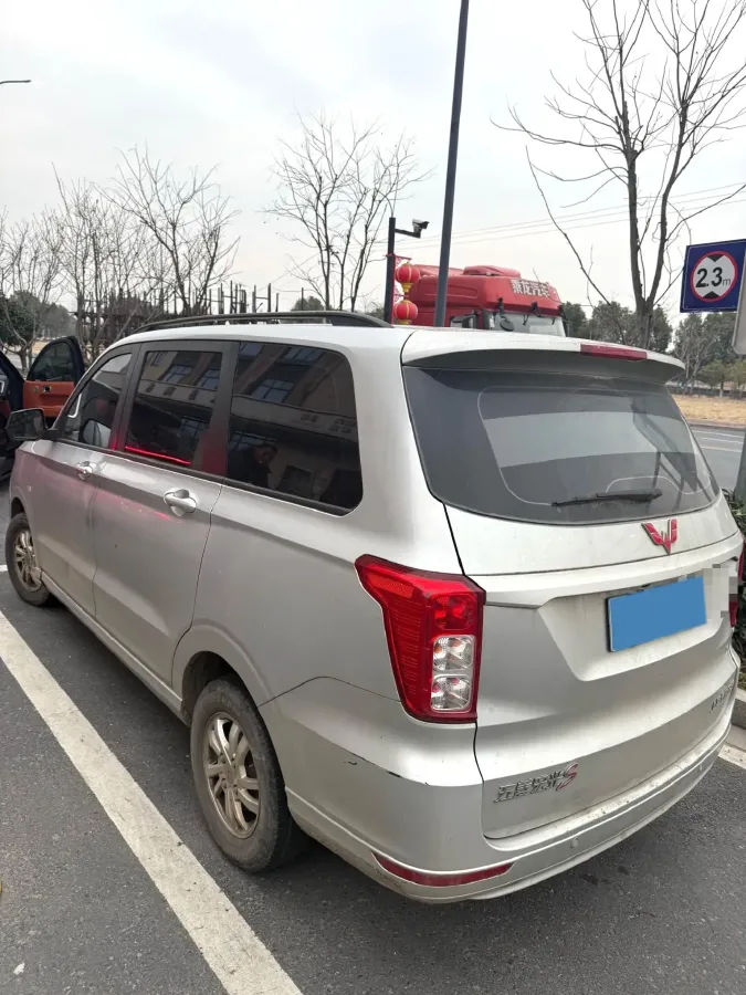 2019 WuLing HongGuang 1.5L 99HP L4 6MT,autocango,china used car exporter,china ev exporter,chinese used car exporter,chinese used ev exporter