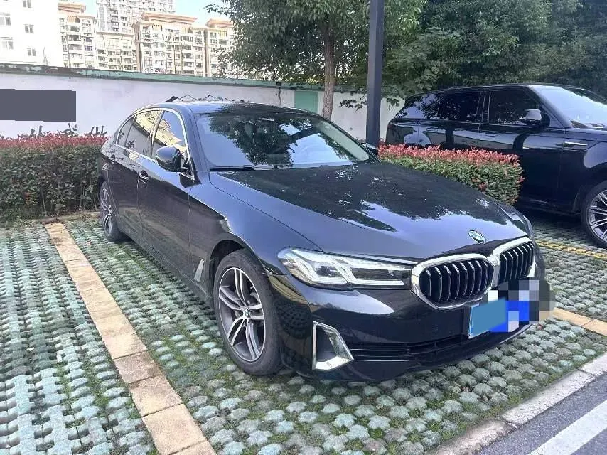2022 BMW 5 Series 2.0T 252HP L4 8AT,autocango,china used car exporter,china ev exporter,chinese used car exporter,chinese used ev exporter