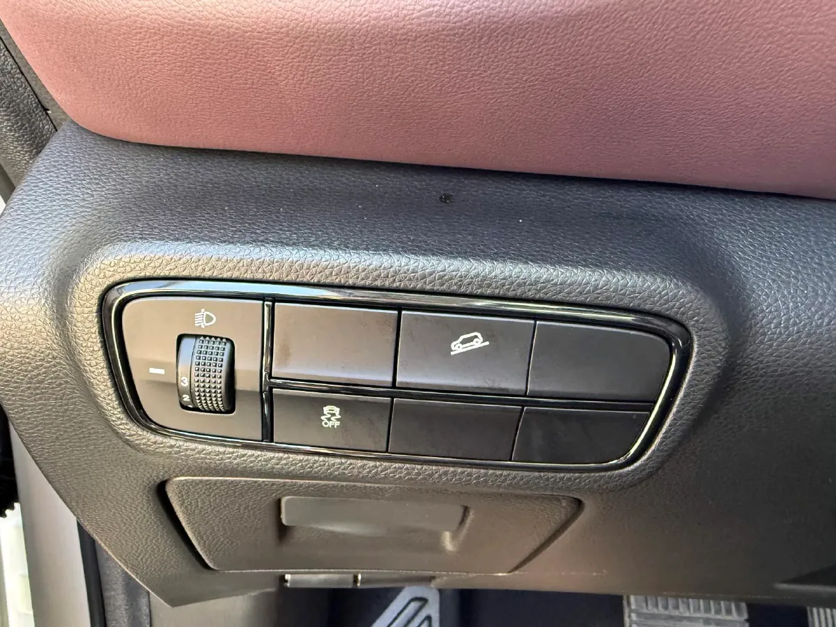 2023 GAC Trumpchi M6 1.5T 177HP L4 7DCT,autocango,china used car exporter,china ev exporter,chinese used car exporter,chinese used ev exporter