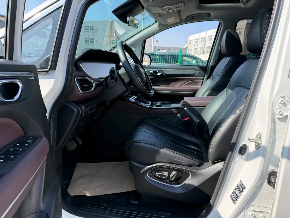 2023 GAC Trumpchi M6 1.5T 177HP L4 7DCT,autocango,china used car exporter,china ev exporter,chinese used car exporter,chinese used ev exporter