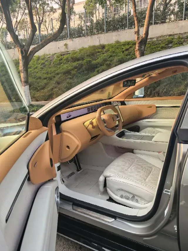 2025 Avatr 12 BEV,autocango,china used car exporter,china ev exporter,chinese used car exporter,chinese used ev exporter