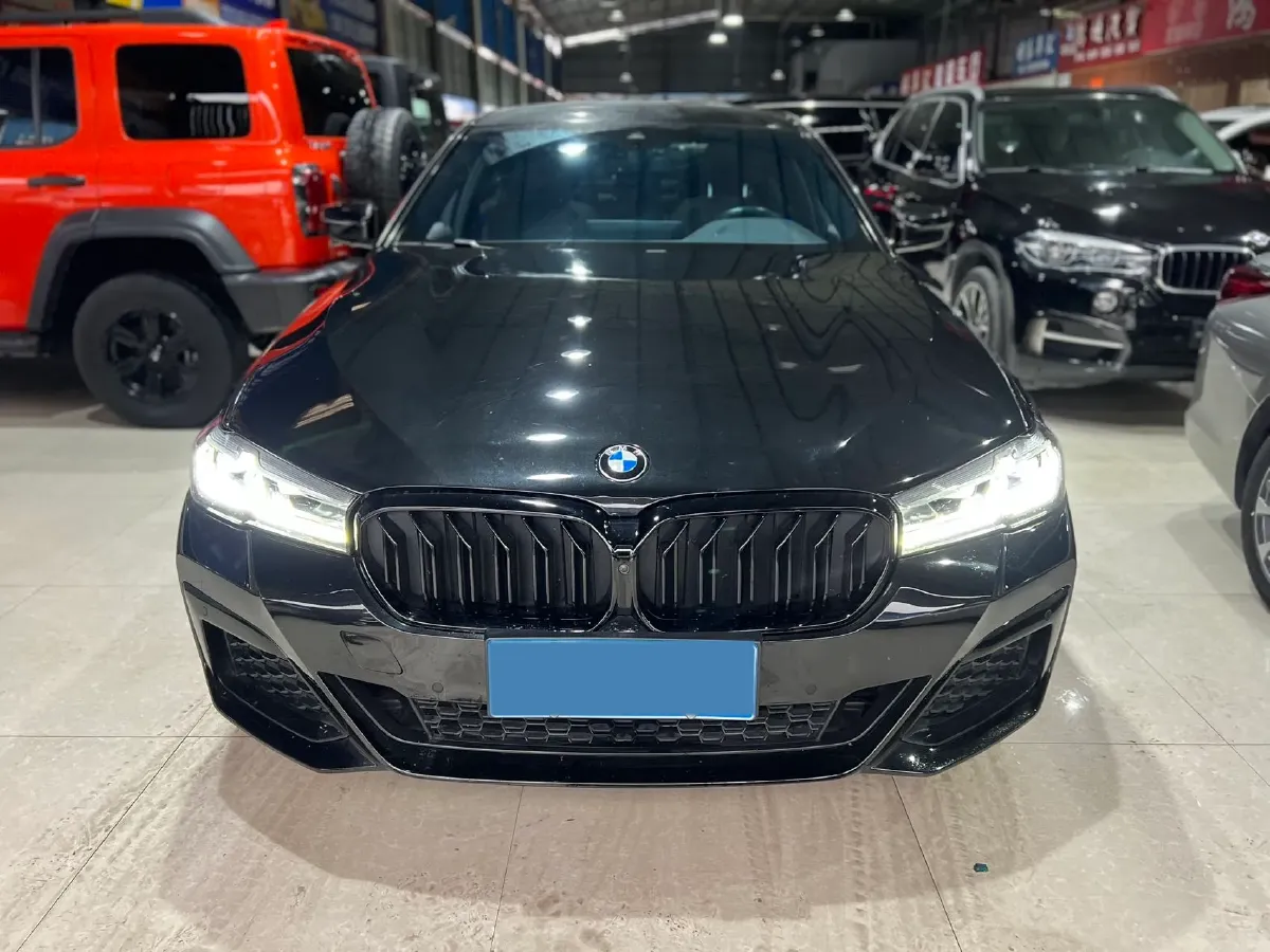 2022 BMW 5 Series 2.0T 252HP L4 8AT,autocango,china used car exporter,china ev exporter,chinese used car exporter,chinese used ev exporter