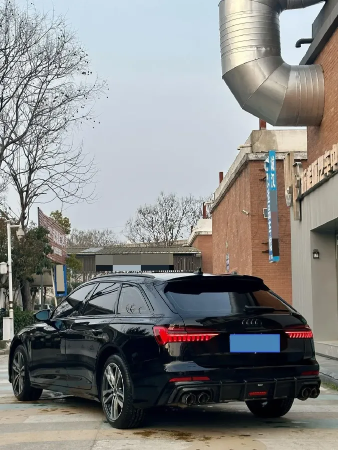 2021 Audi A6 2.0T 245HP L4 7DCT,autocango,china used car exporter,china ev exporter,chinese used car exporter,chinese used ev exporter