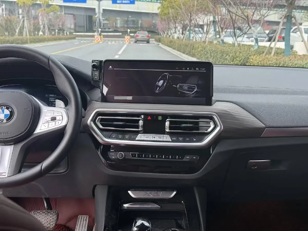 2023 BMW X3 2.0T 245HP L4 8AT,autocango,china used car exporter,china ev exporter,chinese used car exporter,chinese used ev exporter