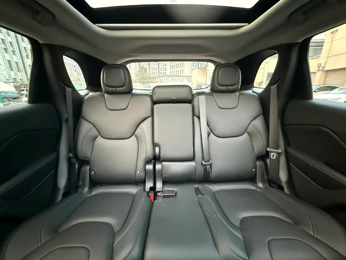 2020 Jeep Cherokee 2.0T 234HP L4 9AT,autocango,china used car exporter,china ev exporter,chinese used car exporter,chinese used ev exporter