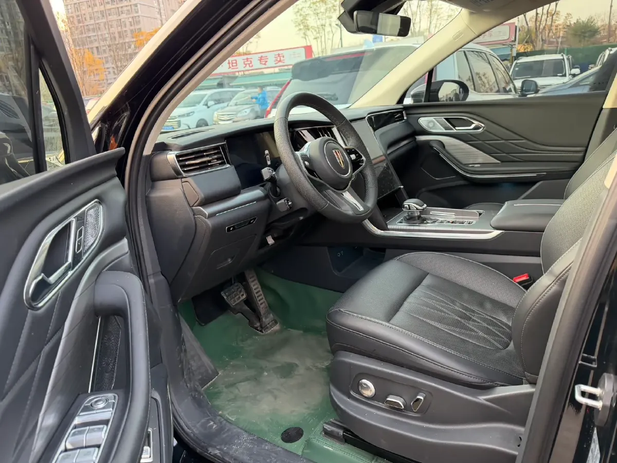 2025 HongQi HS7 2.0T 252HP L4 8AT,autocango,china used car exporter,china ev exporter,chinese used car exporter,chinese used ev exporter