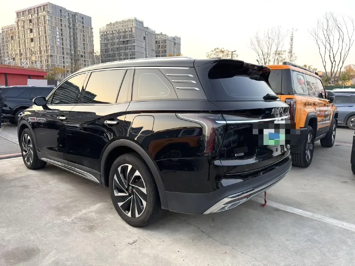 2025 HongQi HS7 2.0T 252HP L4 8AT,autocango,china used car exporter,china ev exporter,chinese used car exporter,chinese used ev exporter