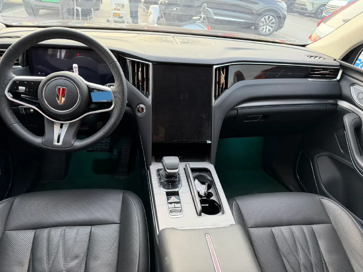 2025 HongQi HS7 2.0T 252HP L4 8AT,autocango,china used car exporter,china ev exporter,chinese used car exporter,chinese used ev exporter