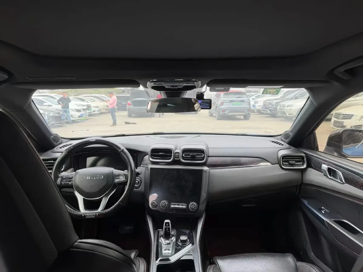 2018 Toyota C-HR 2.0L 171HP L4 CVT,autocango,china used car exporter,china ev exporter,chinese used car exporter,chinese used ev exporter