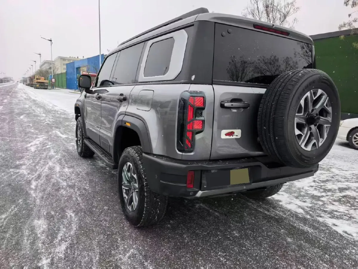 2024 Beijing BJ40 2.0T 245HP L4 8AT,autocango,china used car exporter,china ev exporter,chinese used car exporter,chinese used ev exporter