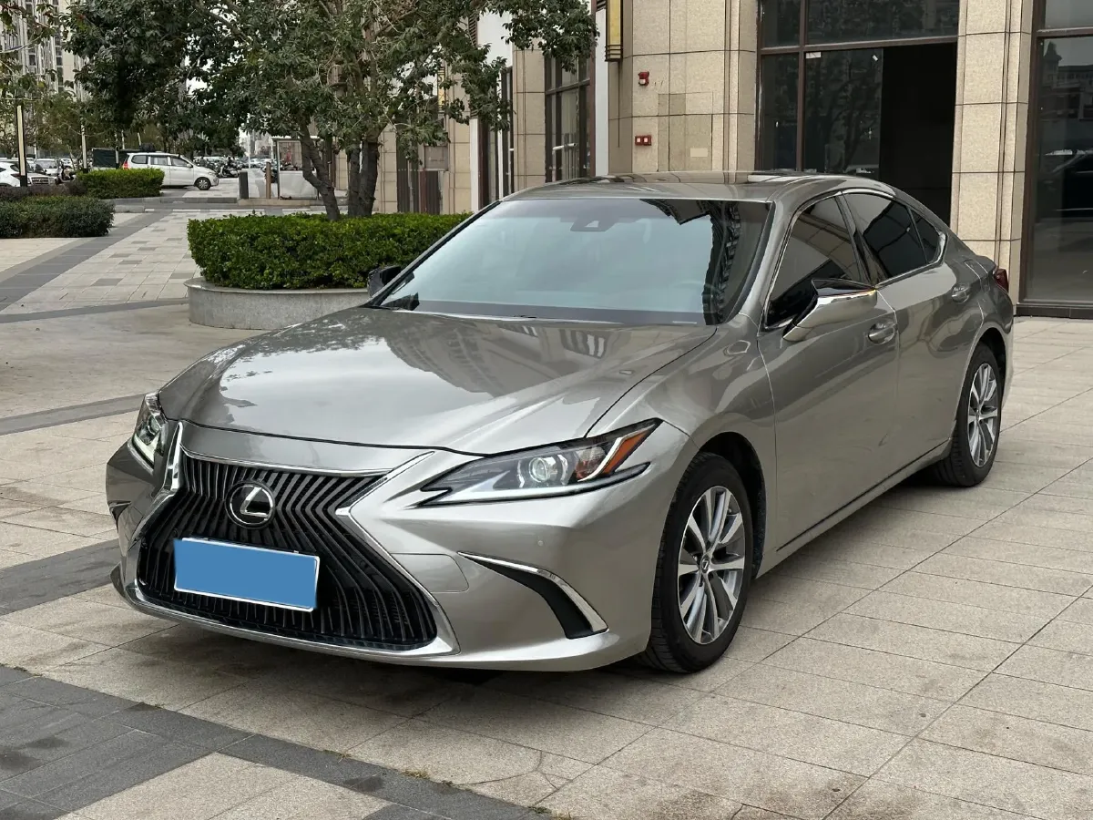 2020 Lexus ES 2.0L 173HP L4 CVT,autocango,china used car exporter,china ev exporter,chinese used car exporter,chinese used ev exporter