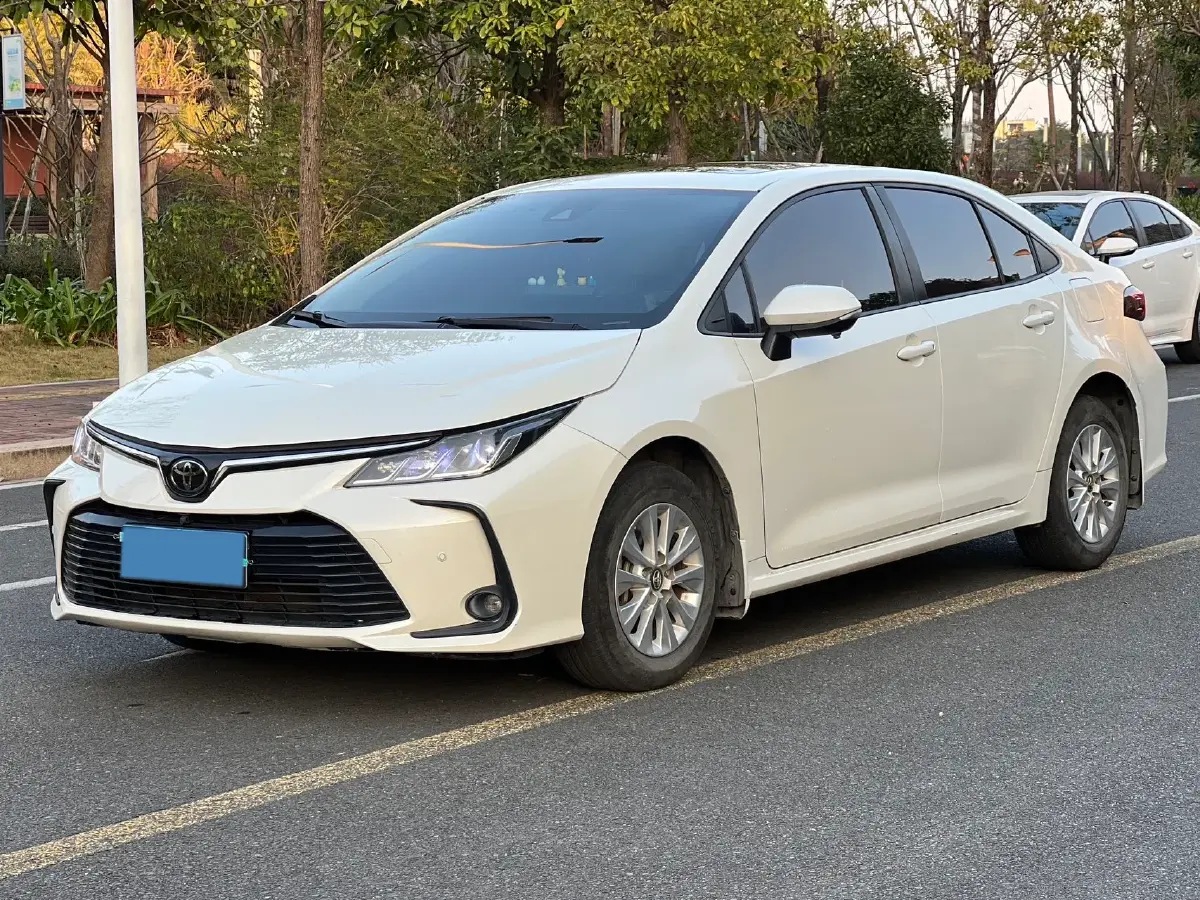 2021 Toyota Corolla 1.2T 116HP L4 CVT