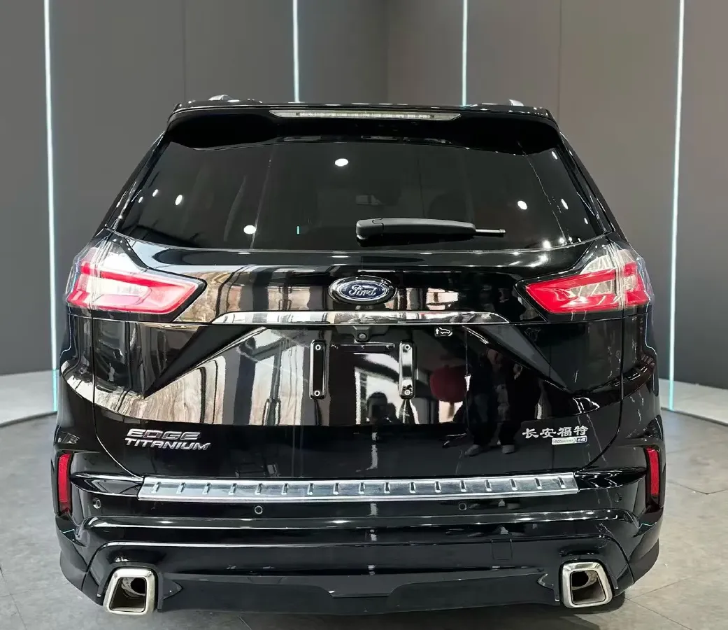 2020 Ford Edge 2.0T 245HP L4 8AT,autocango,china used car exporter,china ev exporter,chinese used car exporter,chinese used ev exporter