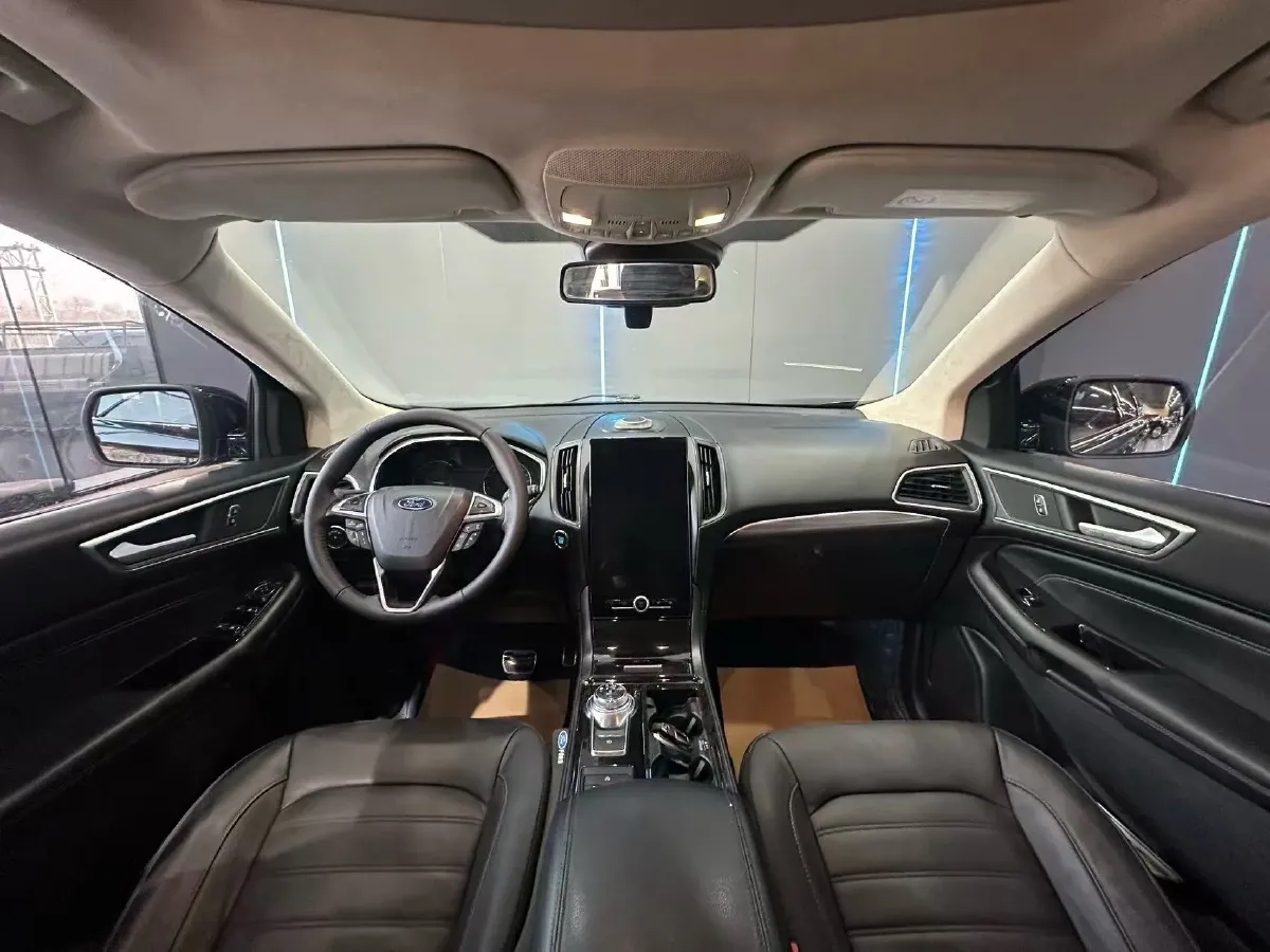 2020 Ford Edge 2.0T 245HP L4 8AT,autocango,china used car exporter,china ev exporter,chinese used car exporter,chinese used ev exporter