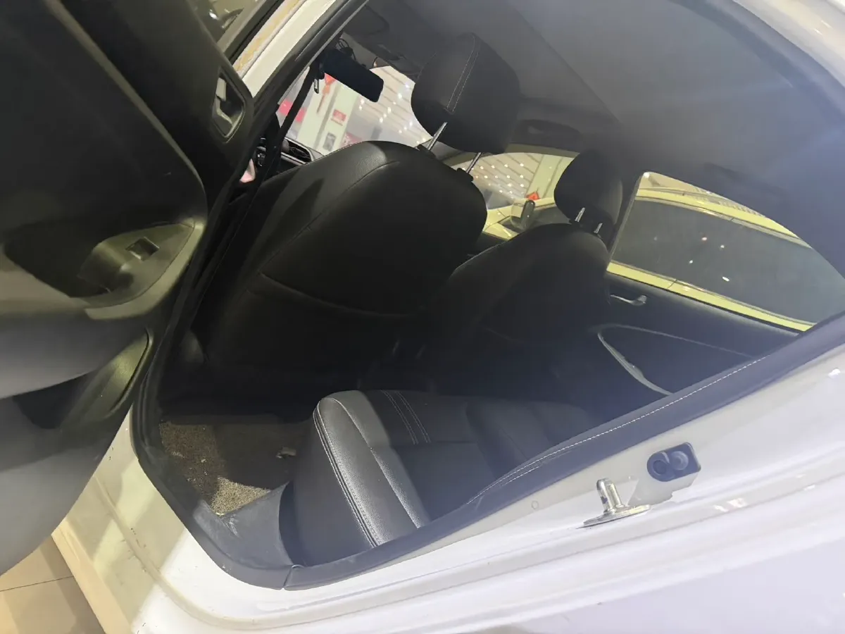 2017 Hyundai Reina 1.4L 95HP L4 4AT,autocango,china used car exporter,china ev exporter,chinese used car exporter,chinese used ev exporter