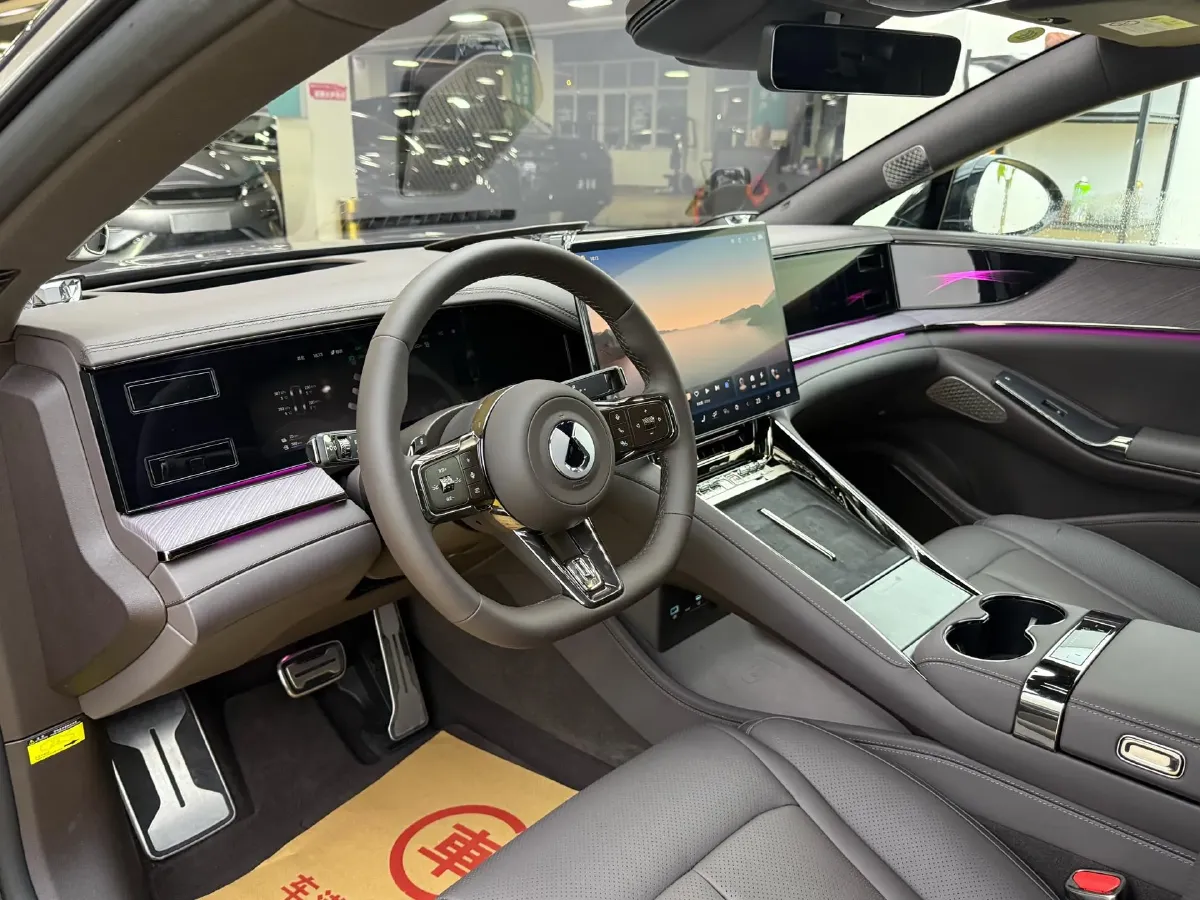 2024 Denza DenzaZ9 2.0T 207HP L4 E-CVT PHEV 38.5KWH,autocango,china used car exporter,china ev exporter,chinese used car exporter,chinese used ev exporter