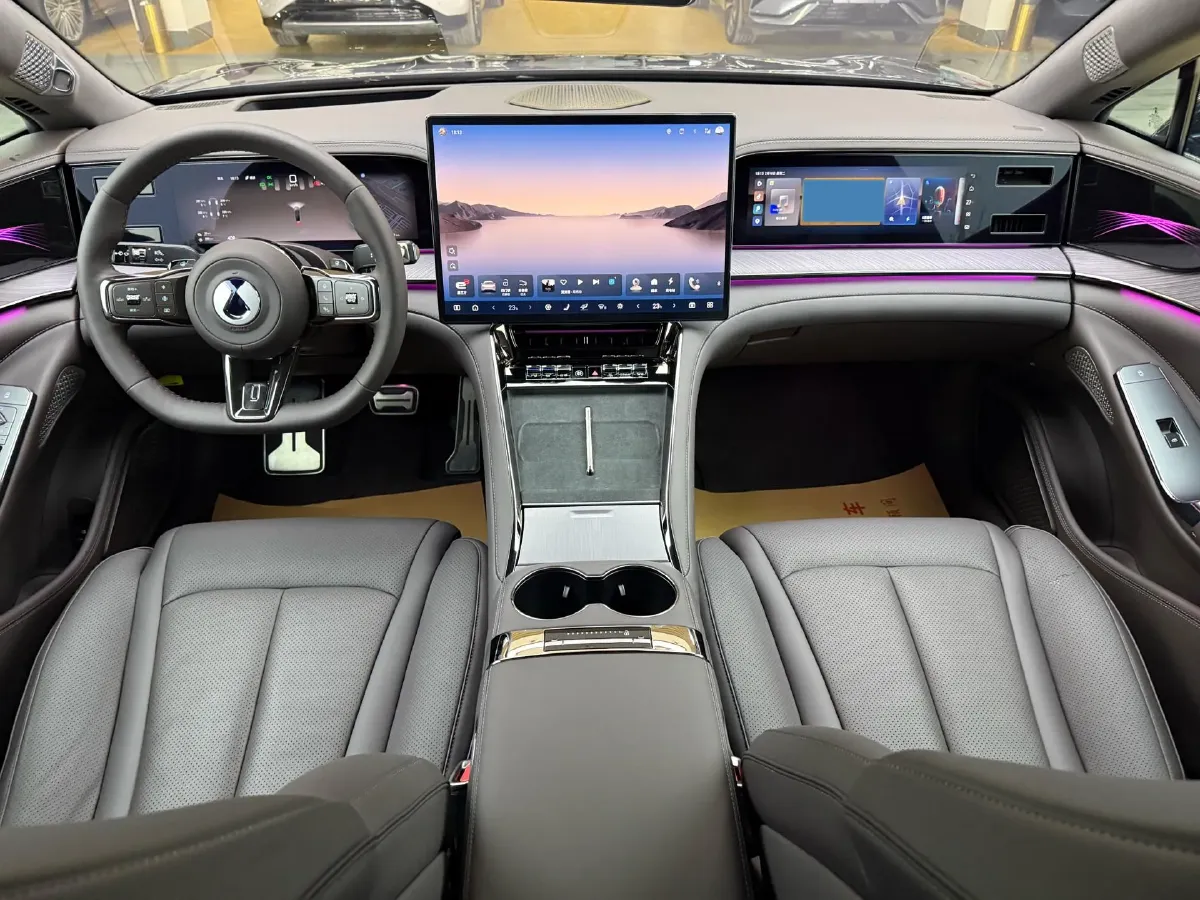 2024 Denza DenzaZ9 2.0T 207HP L4 E-CVT PHEV 38.5KWH,autocango,china used car exporter,china ev exporter,chinese used car exporter,chinese used ev exporter