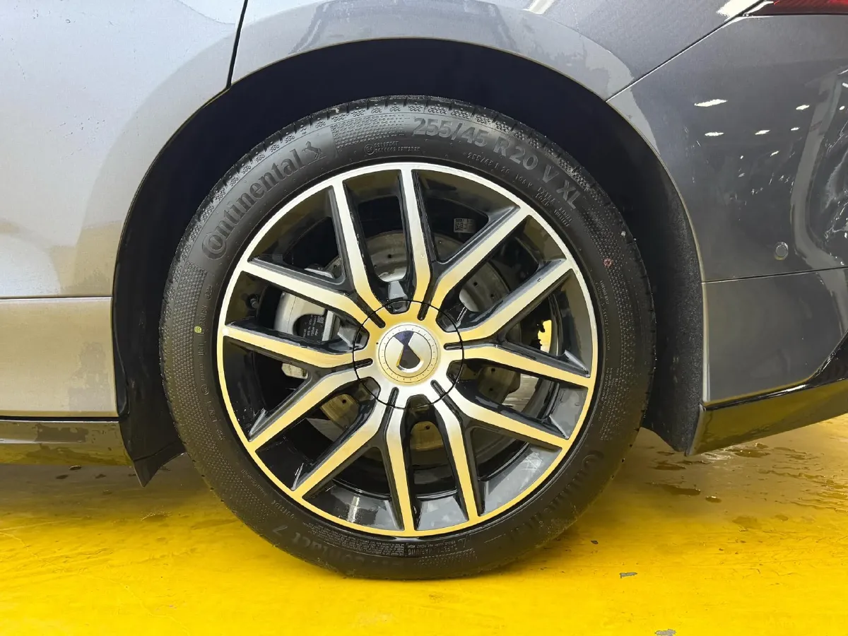 2024 Denza DenzaZ9 2.0T 207HP L4 E-CVT PHEV 38.5KWH,autocango,china used car exporter,china ev exporter,chinese used car exporter,chinese used ev exporter