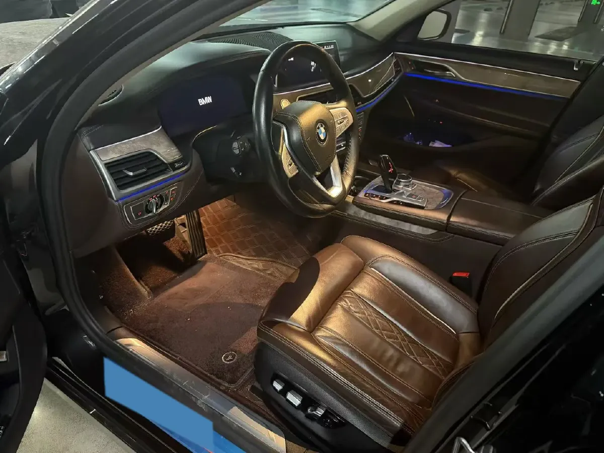 2021 BMW 7 Series 3.0T 340HP L6 8AT,autocango,china used car exporter,china ev exporter,chinese used car exporter,chinese used ev exporter