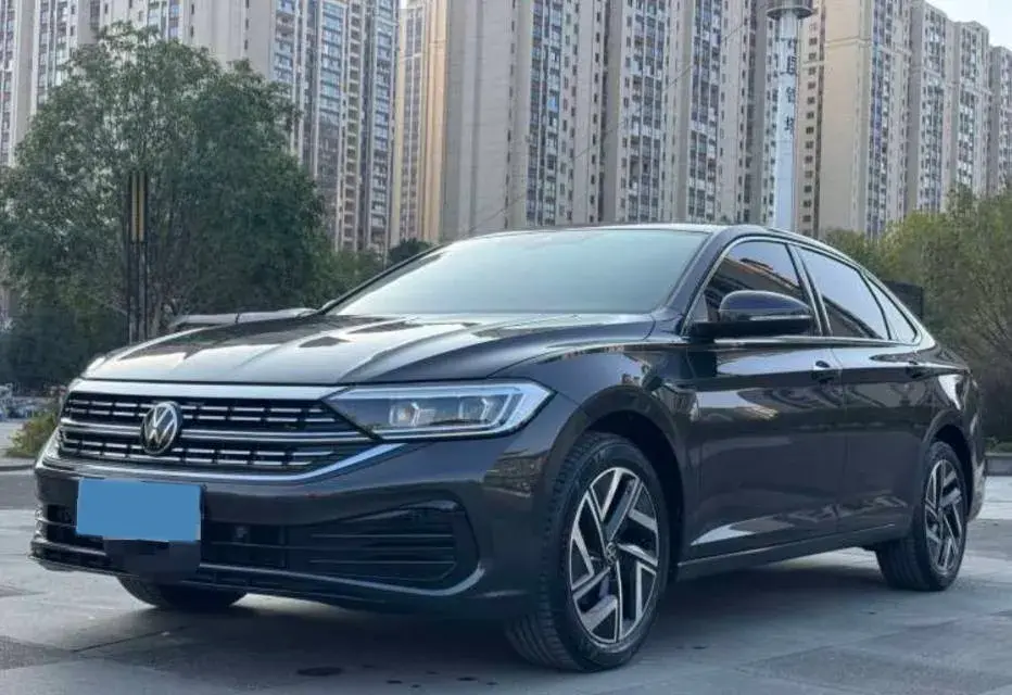 2023 Volkswagen Sagitar 1.5T 160HP L4 7DCT