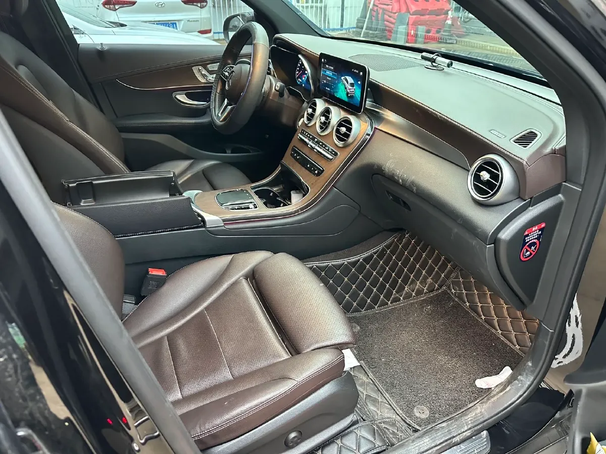 2022 Mercedes-Benz GLC Class 2.0T 258HP L4 9AT,autocango,china used car exporter,china ev exporter,chinese used car exporter,chinese used ev exporter