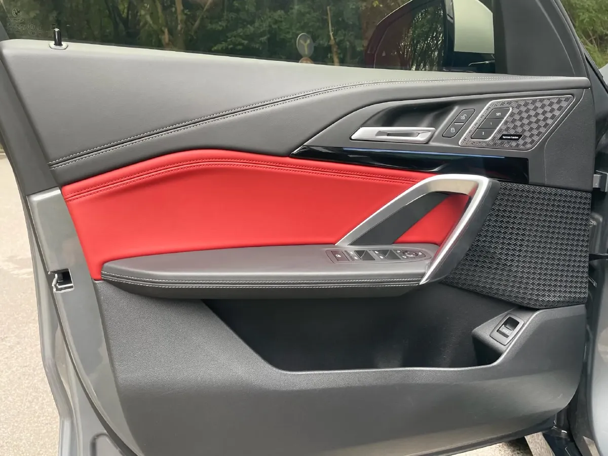 2023 BMW X1 2.0T 204HP L4 7DCT,autocango,china used car exporter,china ev exporter,chinese used car exporter,chinese used ev exporter