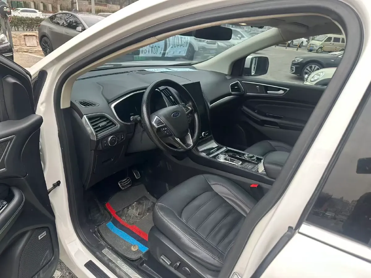 2020 Ford Edge 2.0T 245HP L4 8AT,autocango,china used car exporter,china ev exporter,chinese used car exporter,chinese used ev exporter