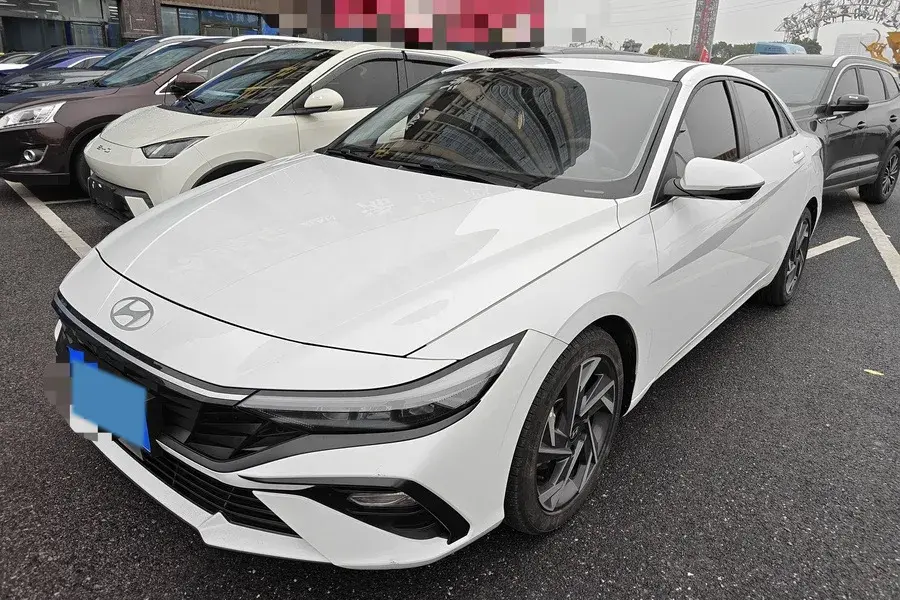 2023 Hyundai Elantra 1.5L 115HP L4 CVT