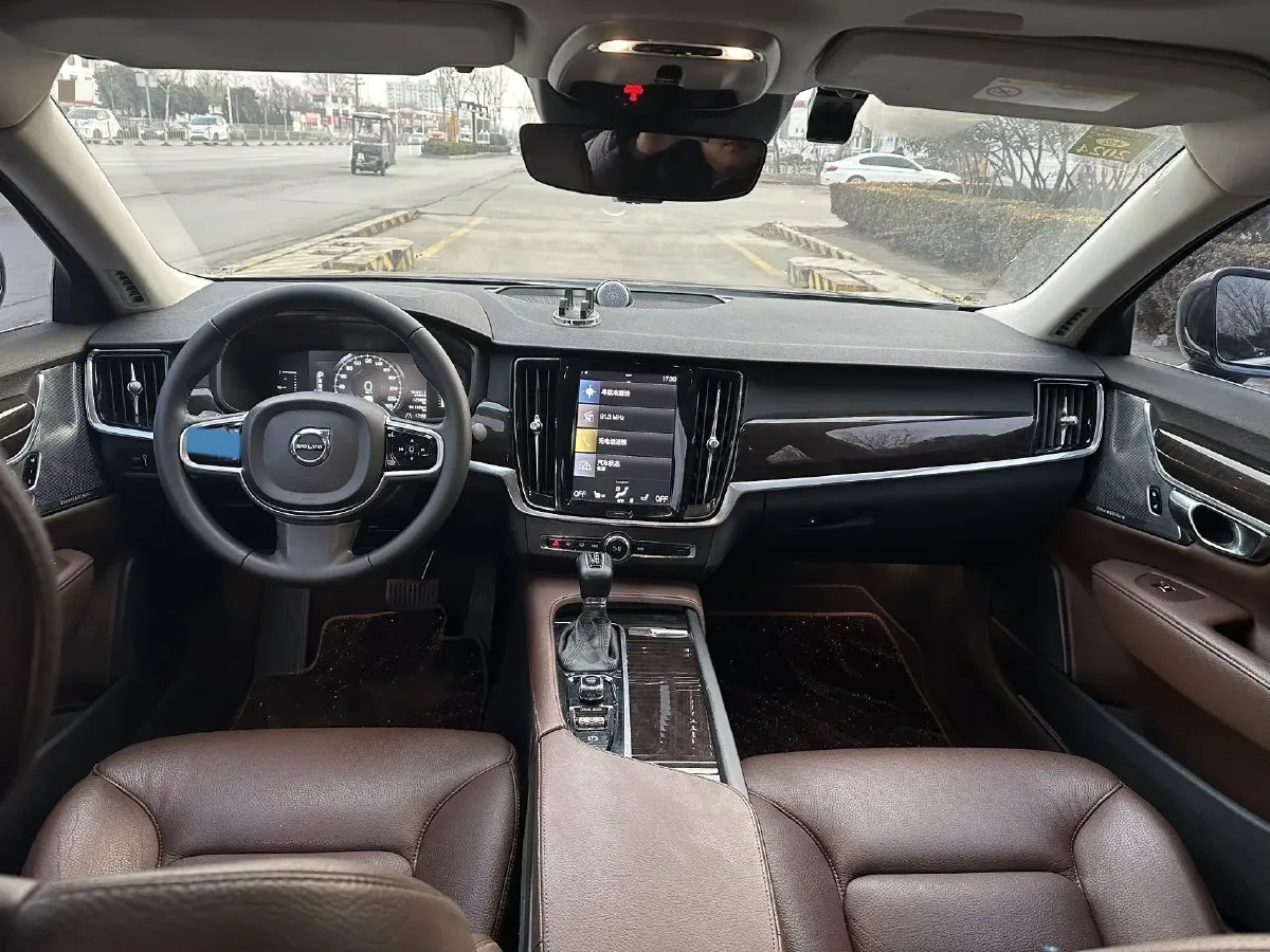 2018 Volvo S90 2.0T 190HP L4 8AT,autocango,china used car exporter,china ev exporter,chinese used car exporter,chinese used ev exporter