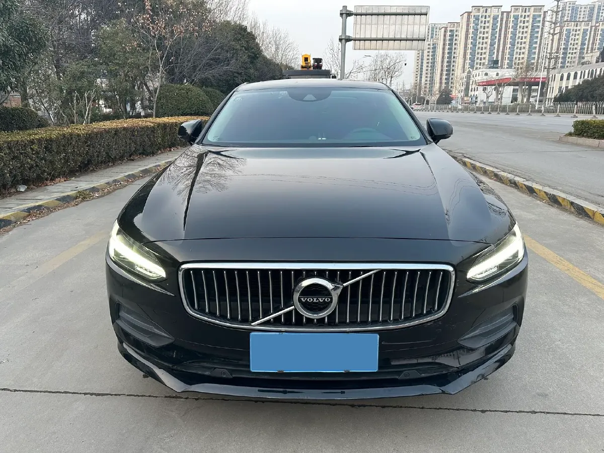 2018 Volvo S90 2.0T 190HP L4 8AT,autocango,china used car exporter,china ev exporter,chinese used car exporter,chinese used ev exporter