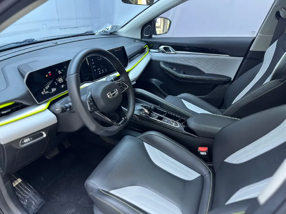 2022 Geely Coolray 1.5T 181HP L4 7DCT,autocango,china used car exporter,china ev exporter,chinese used car exporter,chinese used ev exporter