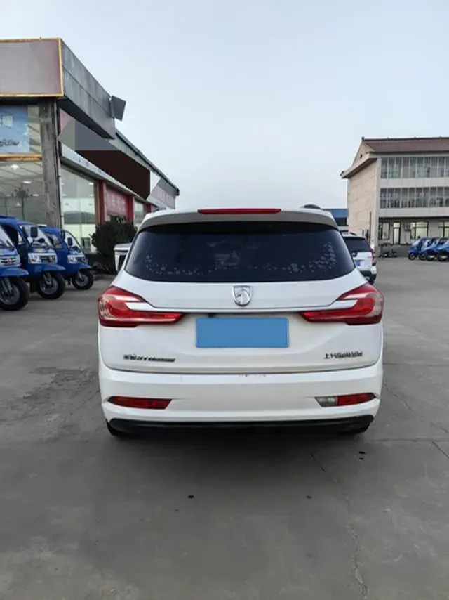2017 BaoJun 310W 1.5L 112HP L4 6MT,autocango,china used car exporter,china ev exporter,chinese used car exporter,chinese used ev exporter