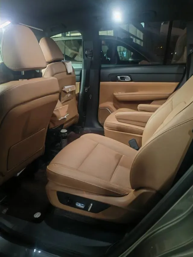 2021 Li ONE Range Extended 131HP REEV 40.5KWH,autocango,china used car exporter,china ev exporter,chinese used car exporter,chinese used ev exporter