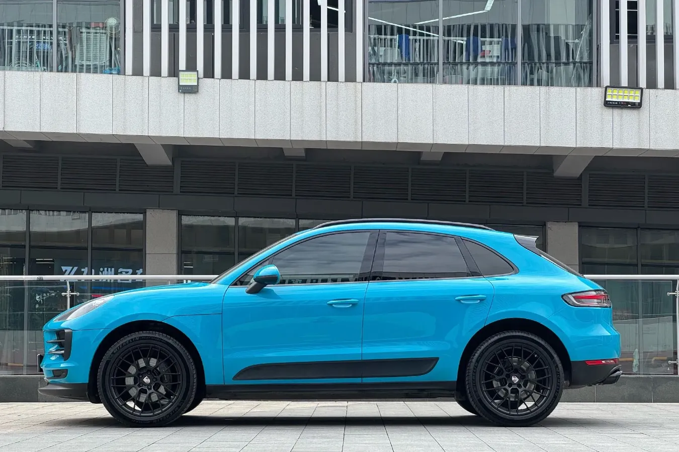 2018 Porsche Macan 2.0T 252HP L4 7DCT,autocango,china used car exporter,china ev exporter,chinese used car exporter,chinese used ev exporter