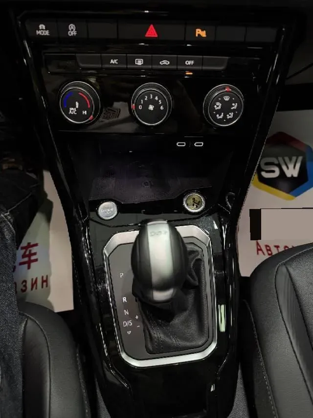 2022 Volkswagen T-Roc 1.4T 150HP L4 7DCT,autocango,china used car exporter,china ev exporter,chinese used car exporter,chinese used ev exporter