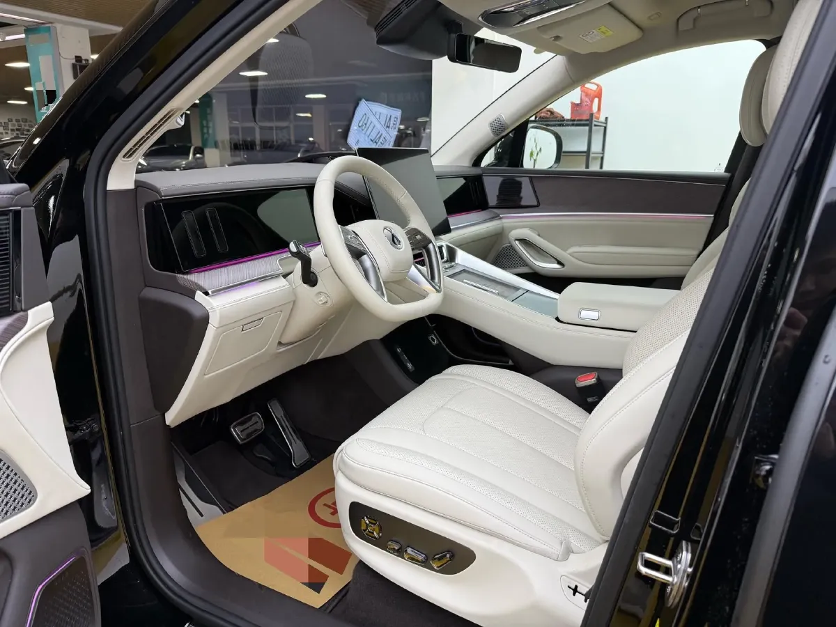 2025 Denza DenzaN9 2.0T 207HP L4 E-CVT PHEV,autocango,china used car exporter,china ev exporter,chinese used car exporter,chinese used ev exporter