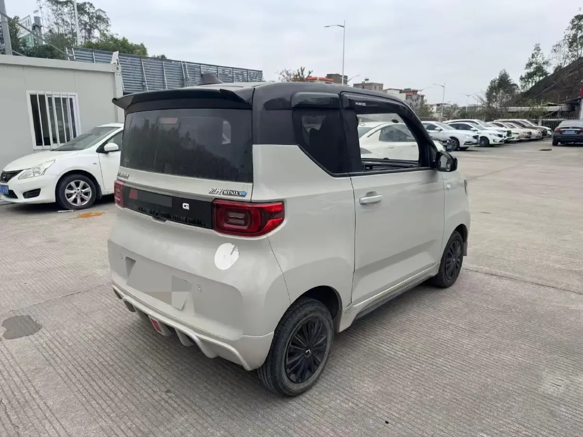 2022 WuLing HongGuang MINI EV BEV 9KWH,autocango,china used car exporter,china ev exporter,chinese used car exporter,chinese used ev exporter