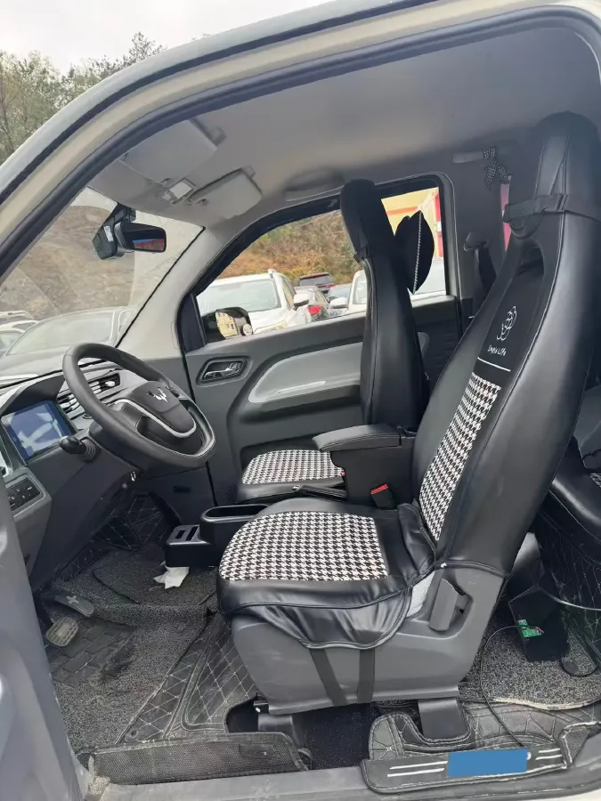 2022 WuLing HongGuang MINI EV BEV 9KWH,autocango,china used car exporter,china ev exporter,chinese used car exporter,chinese used ev exporter