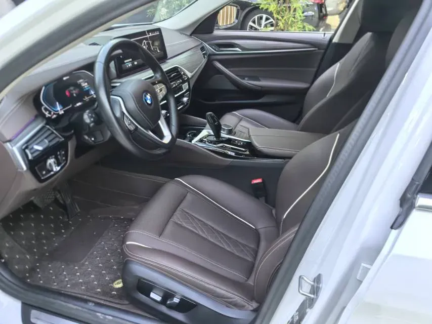 2022 BMW 5 Series 2.0T 184HP L4 8AT PHEV 17.7KWH,autocango,china used car exporter,china ev exporter,chinese used car exporter,chinese used ev exporter