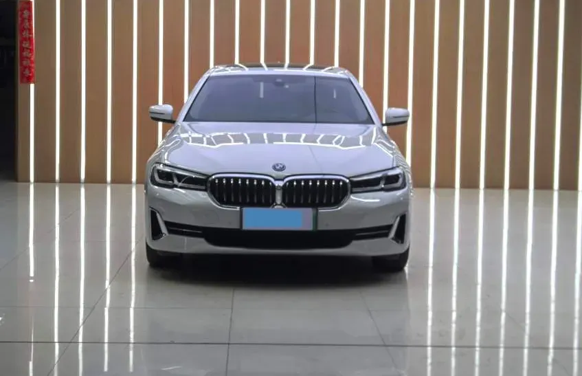 2022 BMW 5 Series 2.0T 184HP L4 8AT PHEV 17.7KWH,autocango,china used car exporter,china ev exporter,chinese used car exporter,chinese used ev exporter