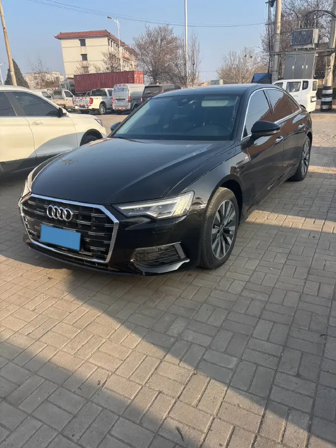 2021 Audi A6L 2.0T 224HP L4 7DCT,autocango,china used car exporter,china ev exporter,chinese used car exporter,chinese used ev exporter