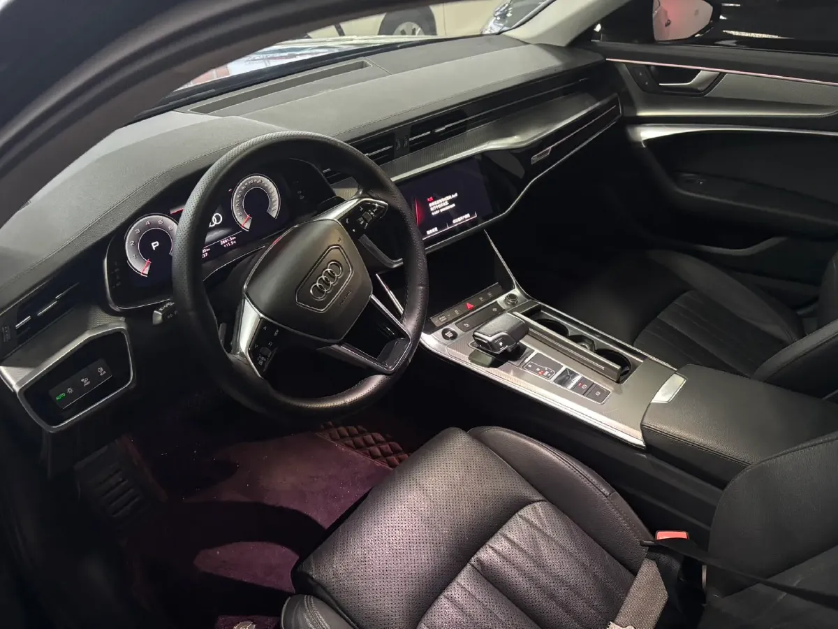 2021 Audi A6L 2.0T 224HP L4 7DCT,autocango,china used car exporter,china ev exporter,chinese used car exporter,chinese used ev exporter